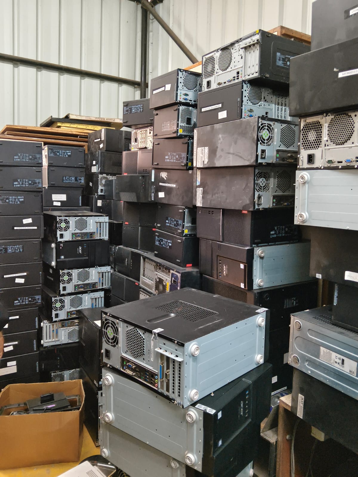 Laptop Scrap Buyer in Kolkata, Bangalore & Delhi